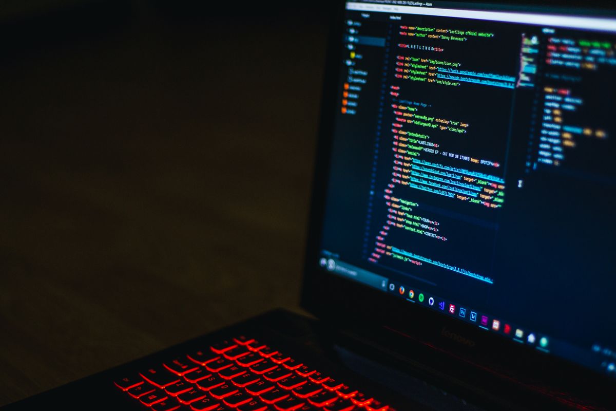 Móvil con pantalla de IA, representación del uso en dispositivos móviles